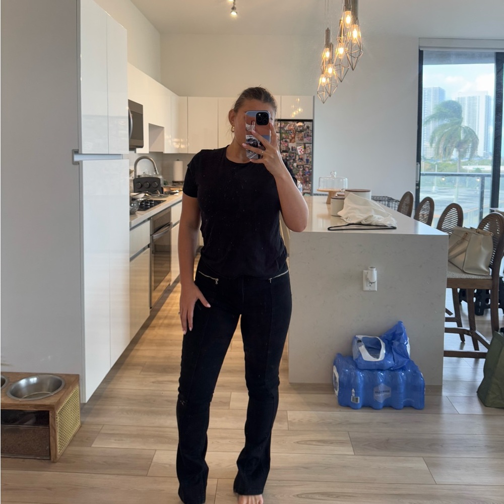 Zara 
Size 10 
Black Jeans